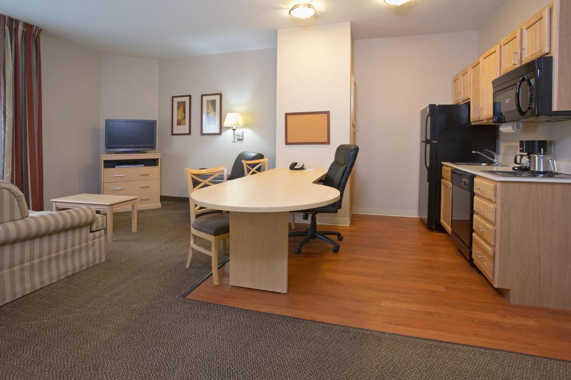 Candlewood Suites - Peoria at Grand Prairie by IHG photo 22