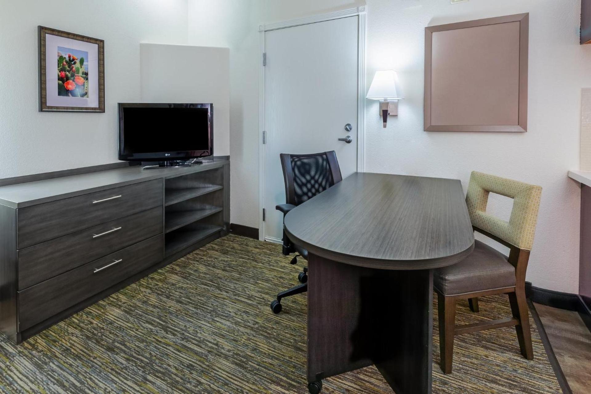 Candlewood Suites Tyler by IHG photo 13