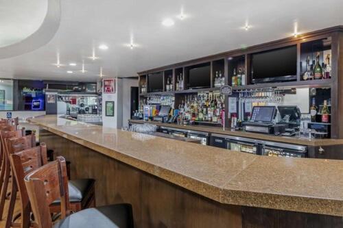 Best Western Canoga Park Motor Inn photo 35