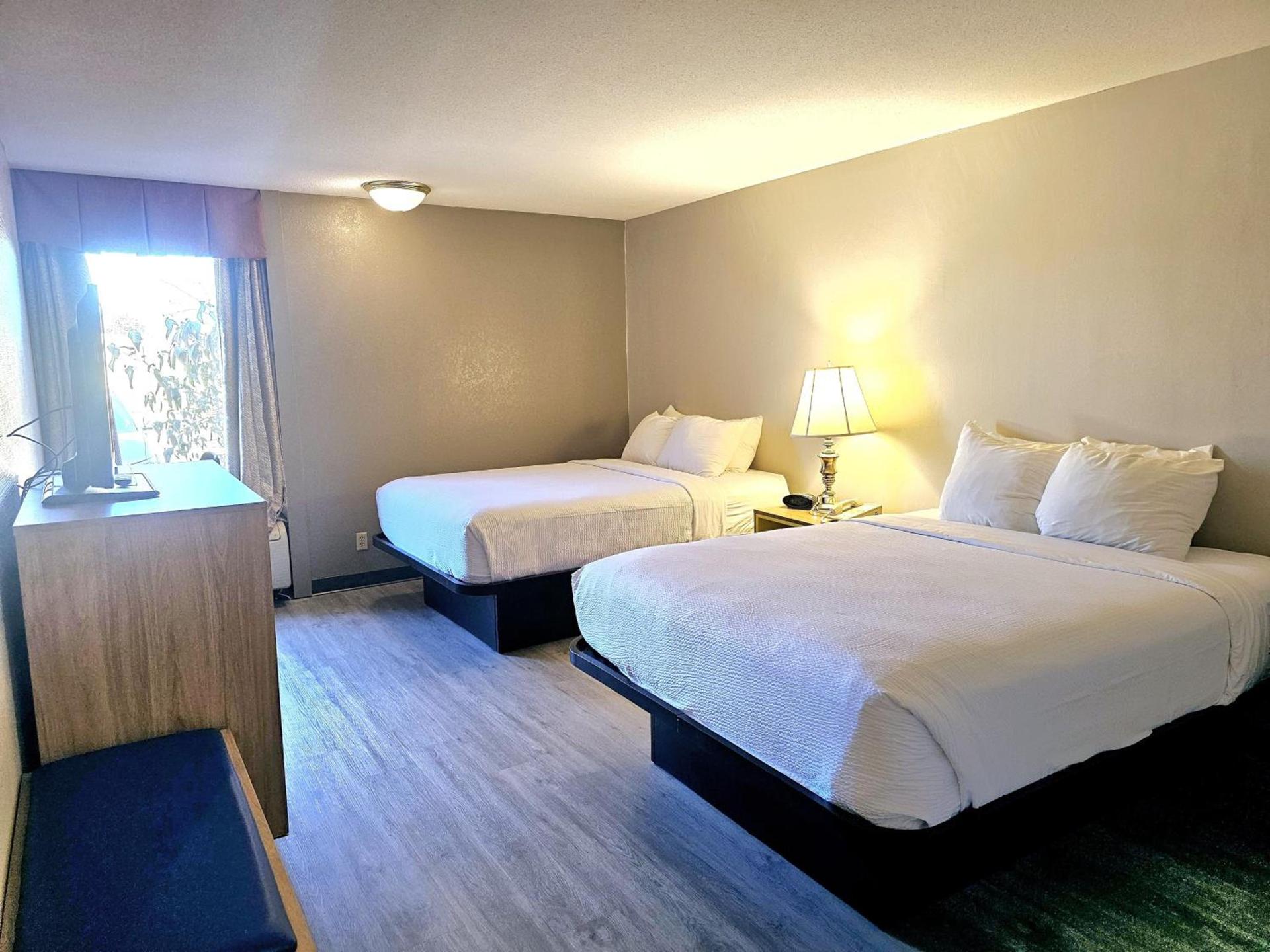Days Inn by Wyndham Rolla photo 18