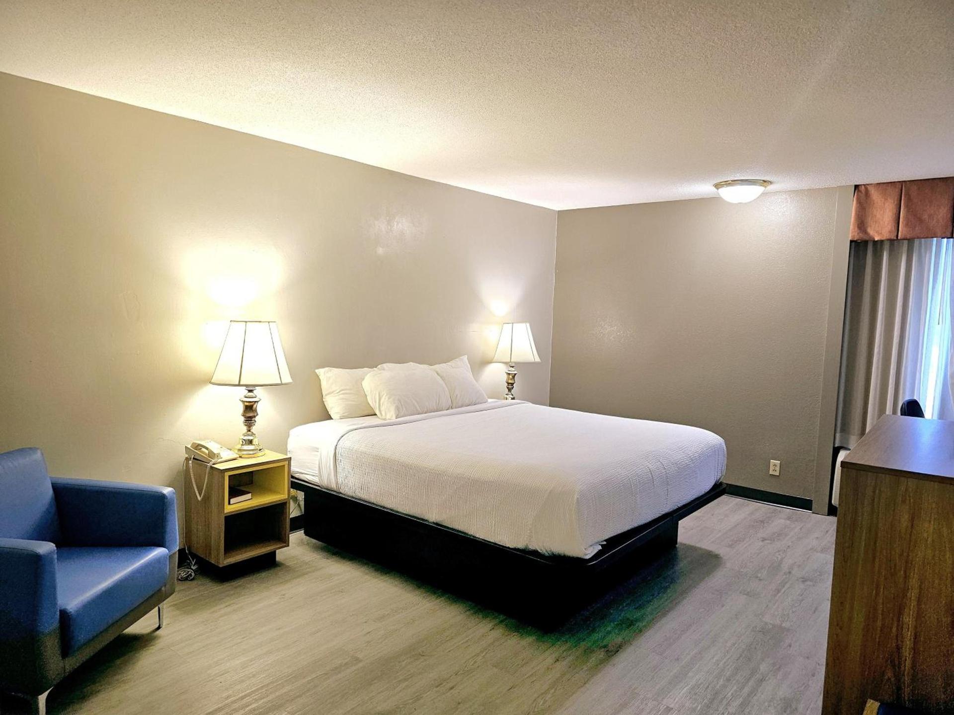 Days Inn by Wyndham Rolla photo 27