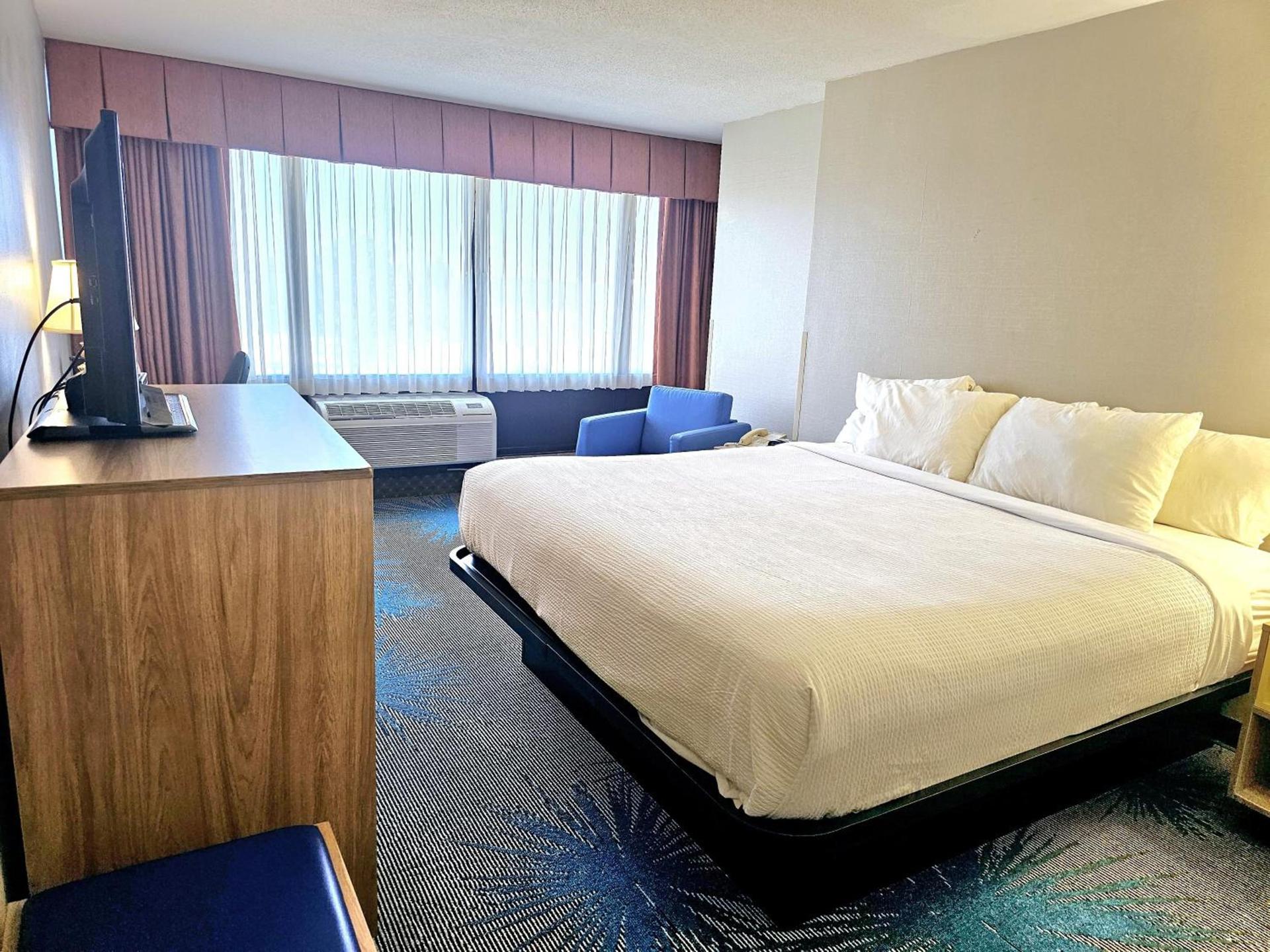 Days Inn by Wyndham Rolla photo 28