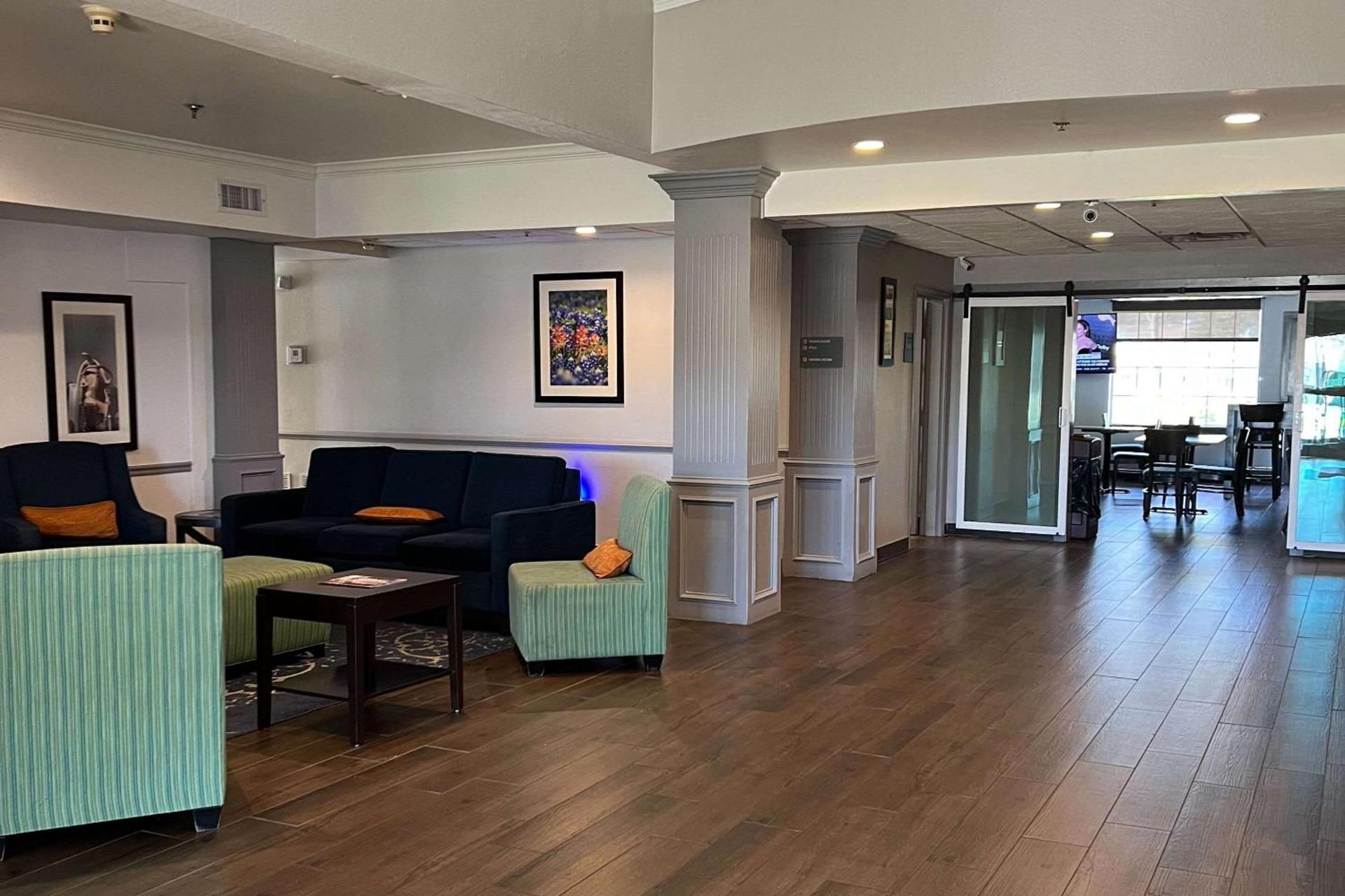 Comfort Suites Texarkana Texas photo 5