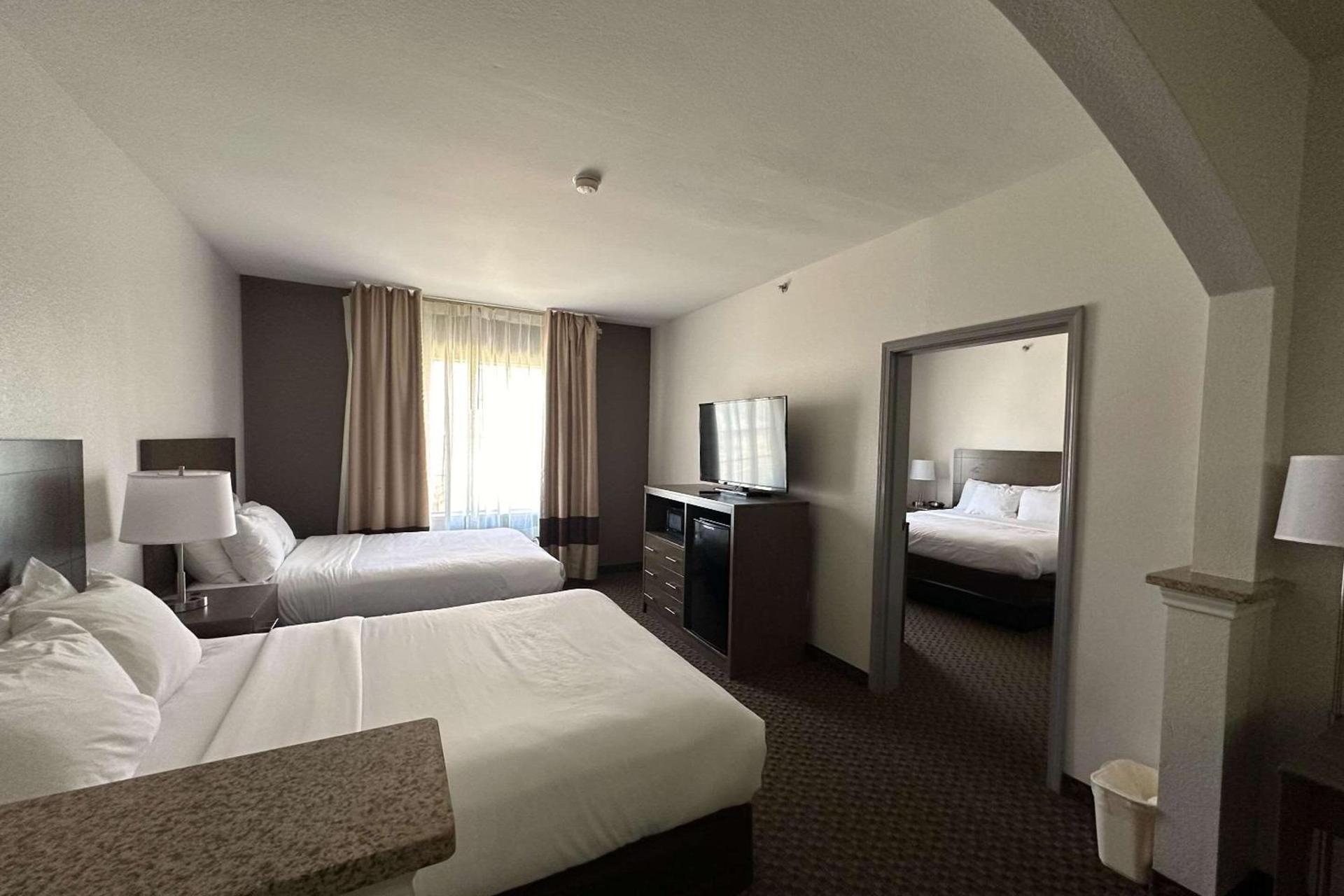 Comfort Suites Texarkana Texas photo 21