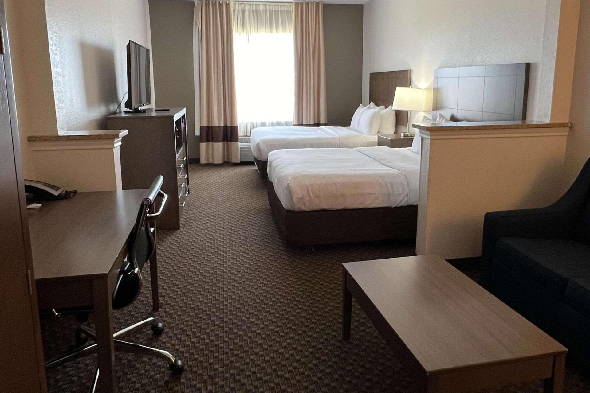 Comfort Suites Texarkana Texas photo 23