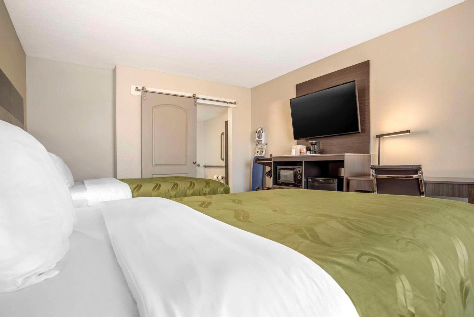 Quality Inn Panama City North photo 16
