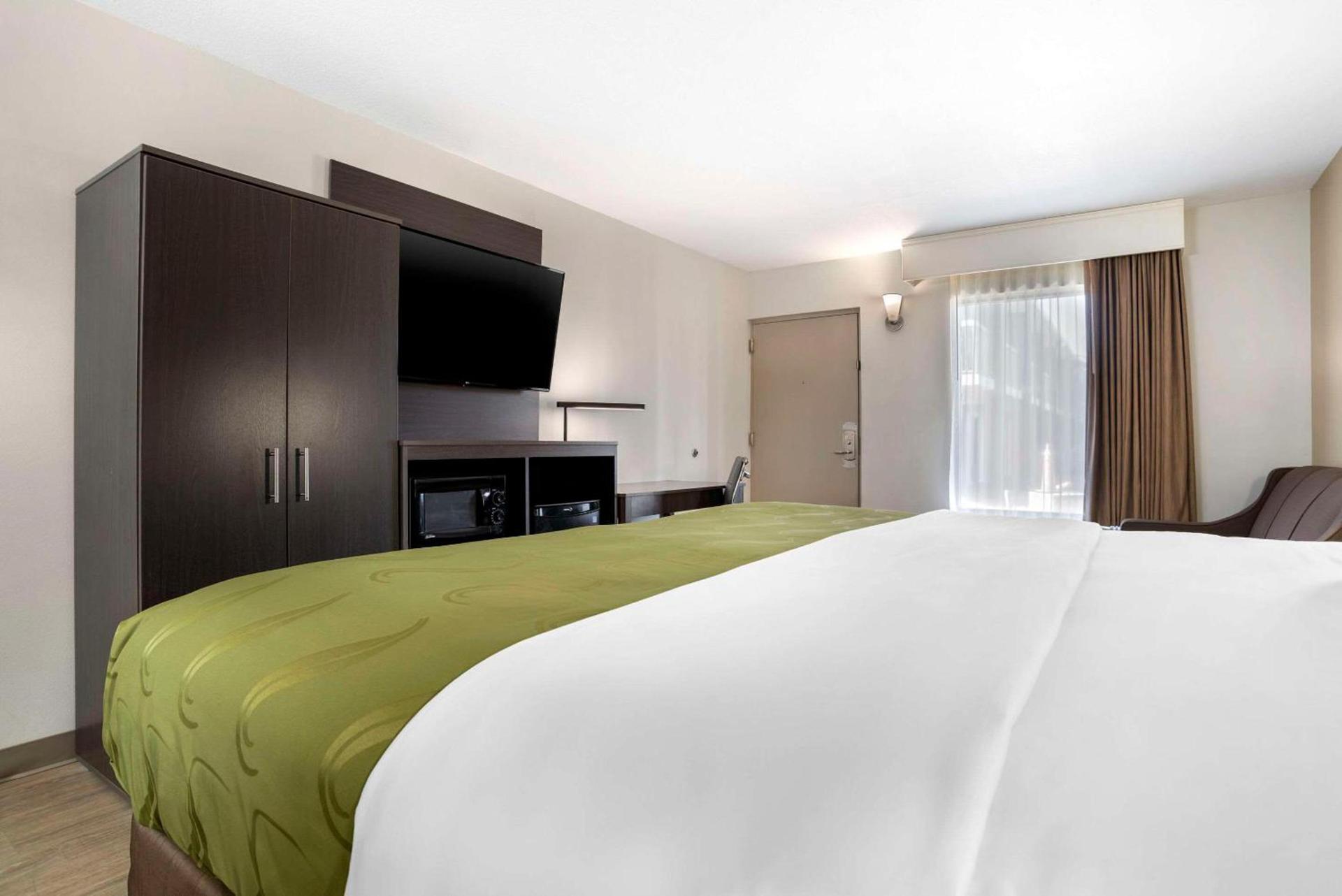 Quality Inn Panama City North photo 24