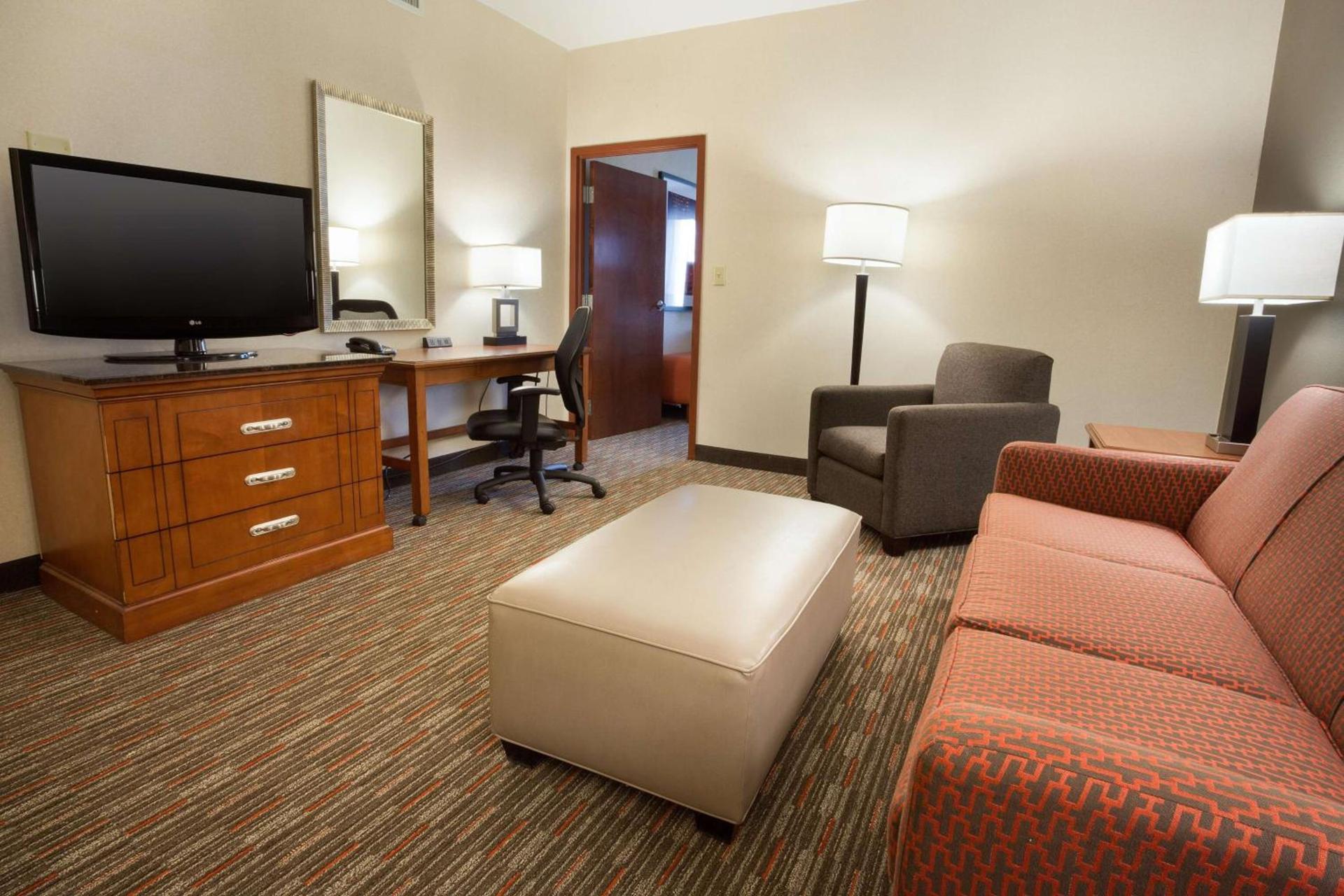 Drury Inn & Suites Columbus Grove City photo 10