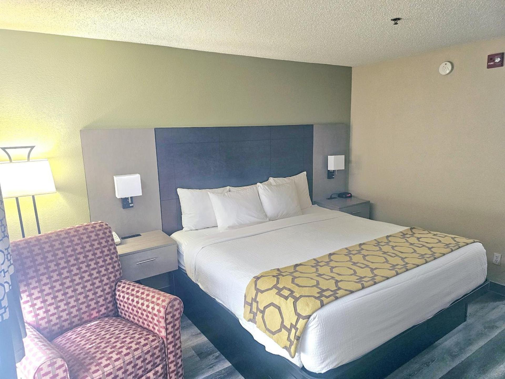 Baymont by Wyndham Rolla photo 43