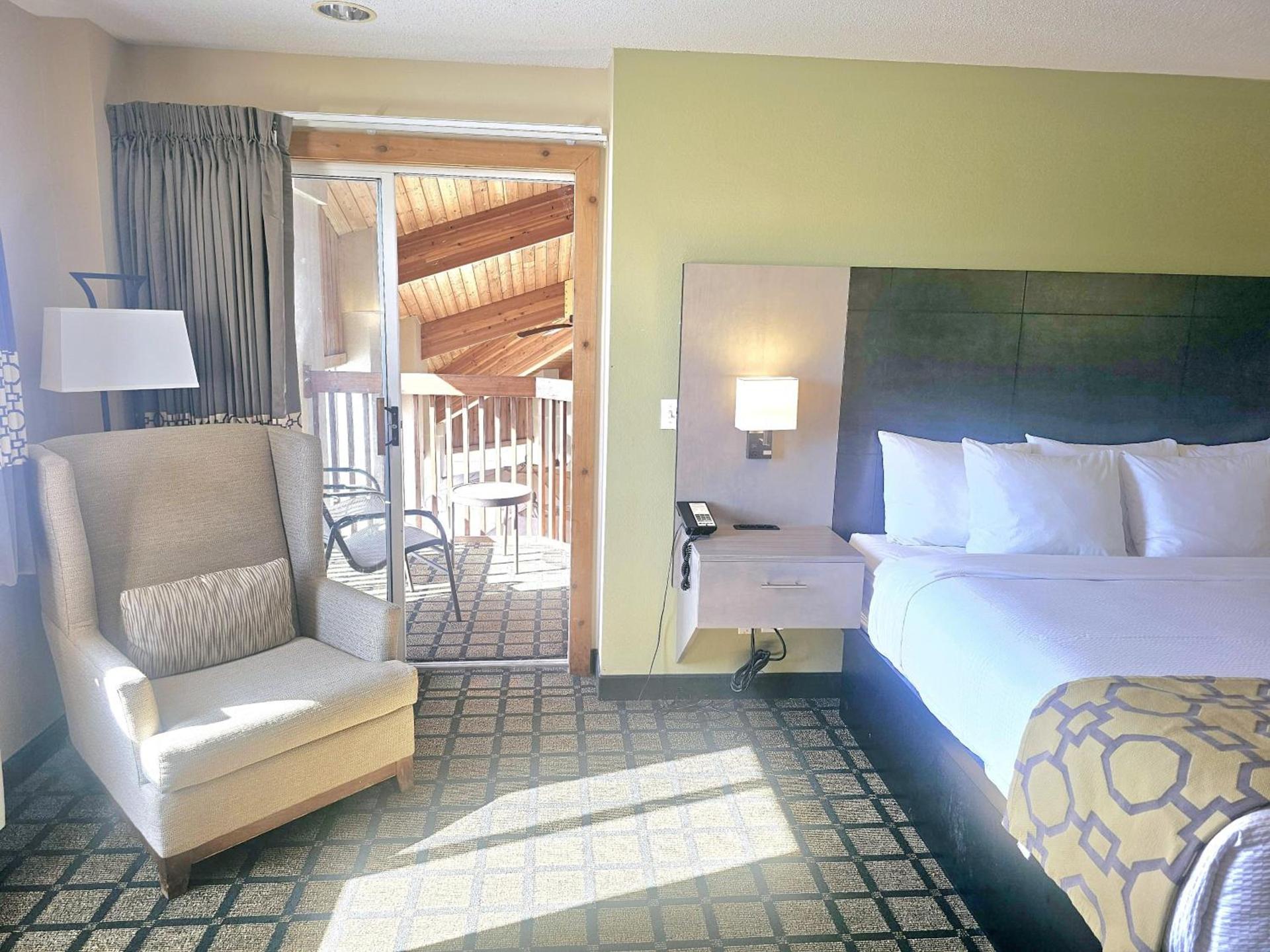 Baymont by Wyndham Rolla photo 47