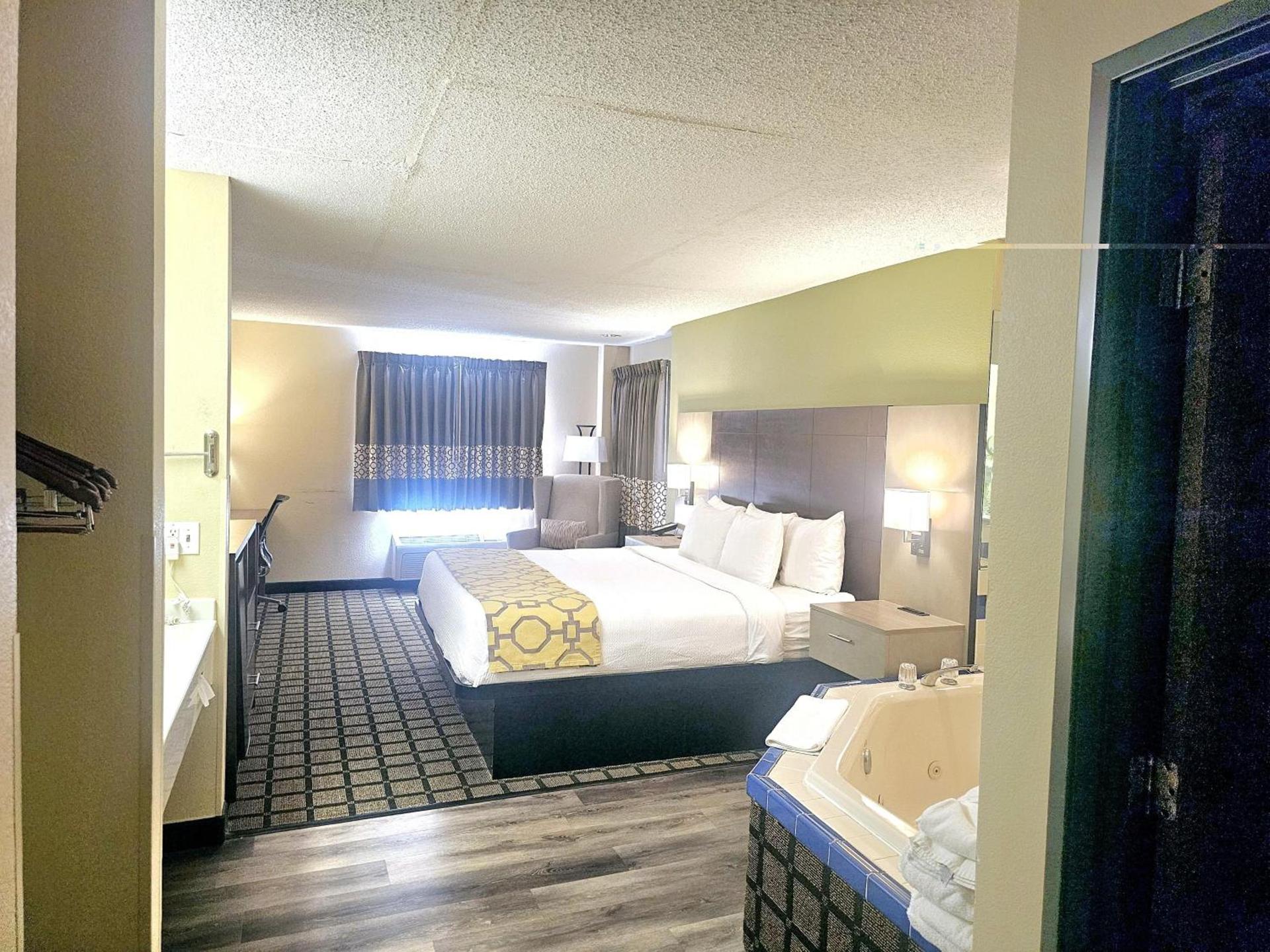 Baymont by Wyndham Rolla photo 54