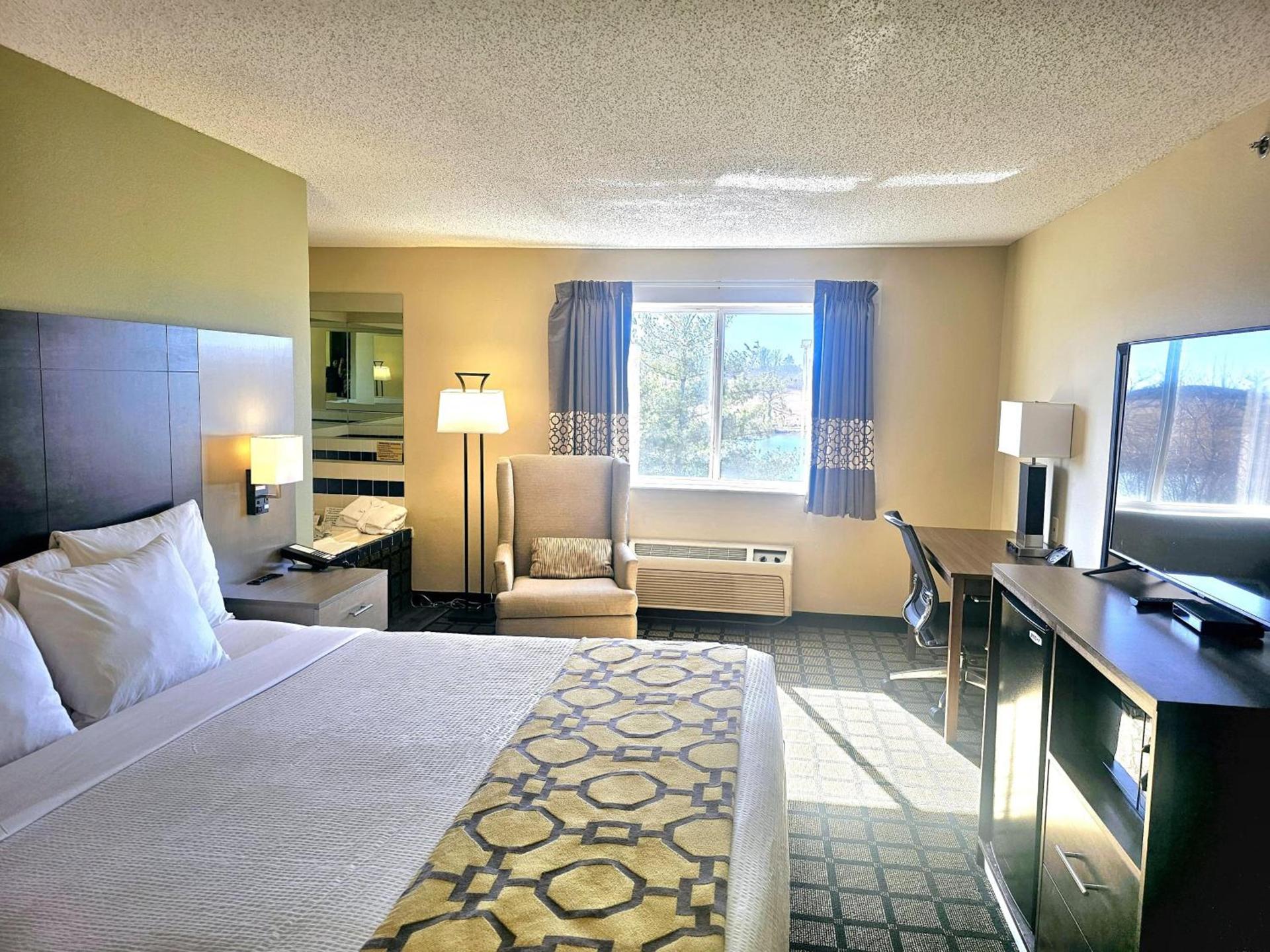 Baymont by Wyndham Rolla photo 50