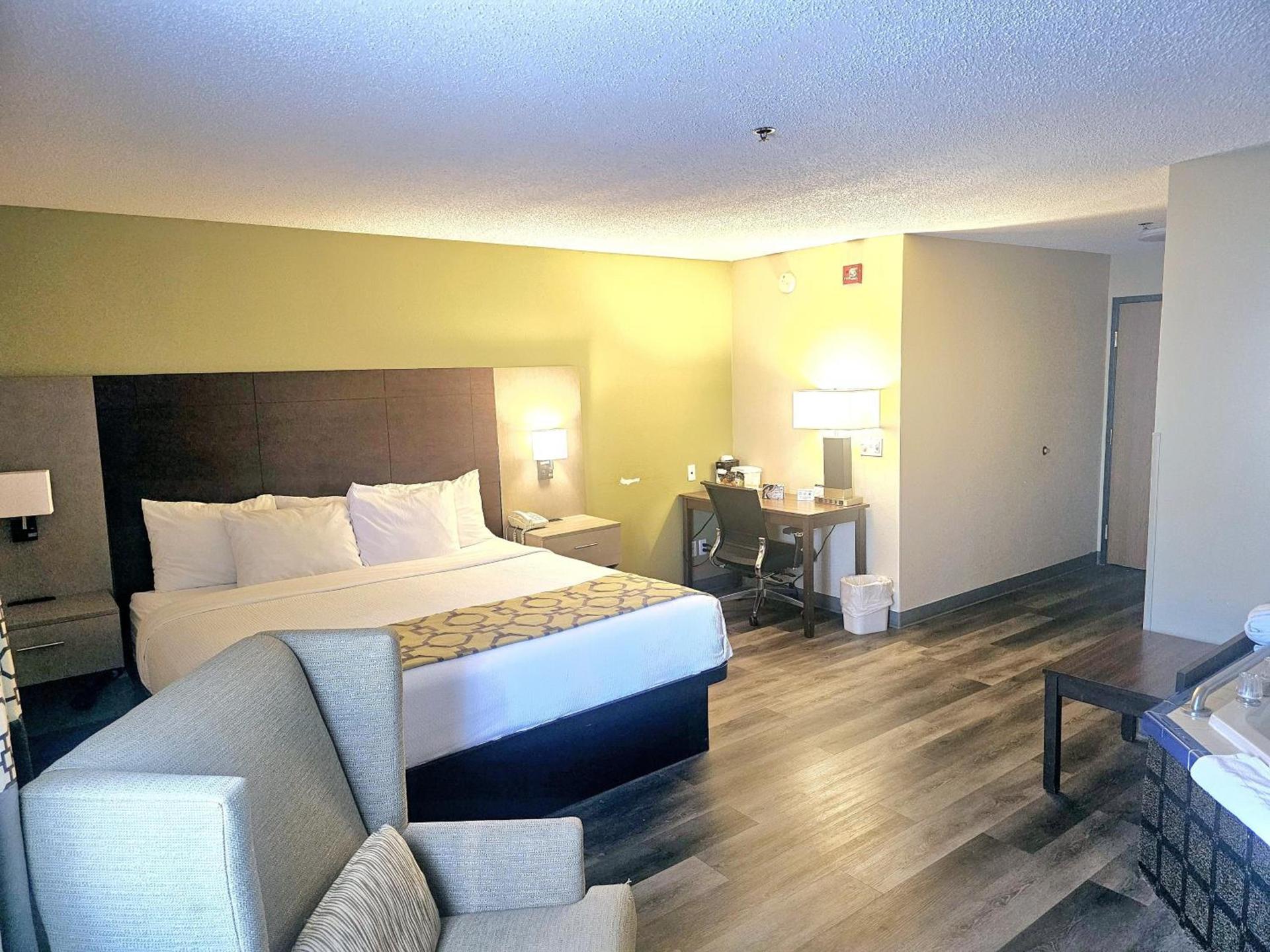 Baymont by Wyndham Rolla photo 52