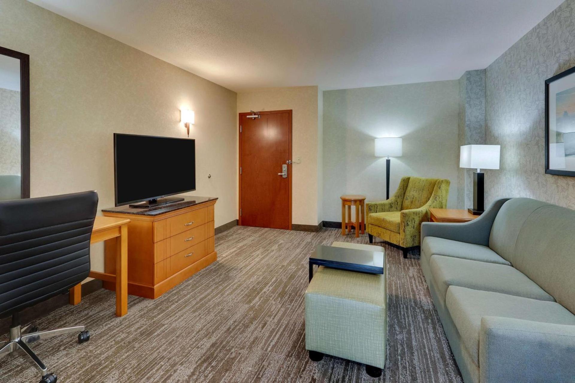 Drury Inn & Suites Orlando near Universal Orlando Resort photo 18