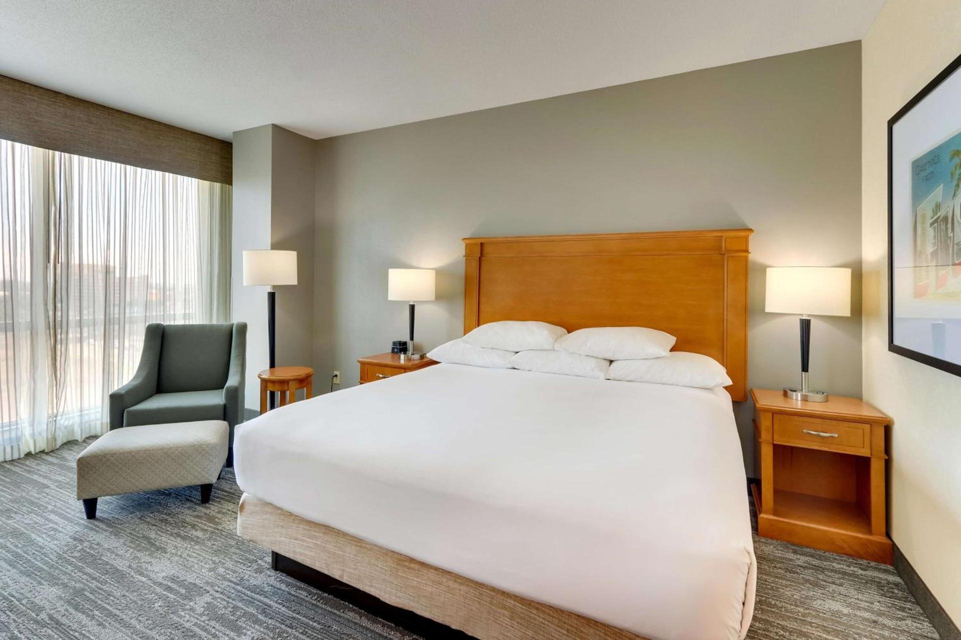 Drury Inn & Suites Orlando near Universal Orlando Resort photo 21