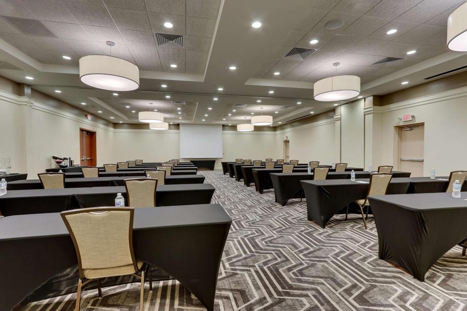 Drury Inn & Suites Orlando near Universal Orlando Resort photo 36
