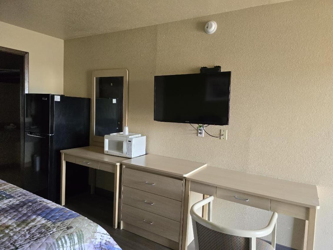 Lodge USA Motel photo 7