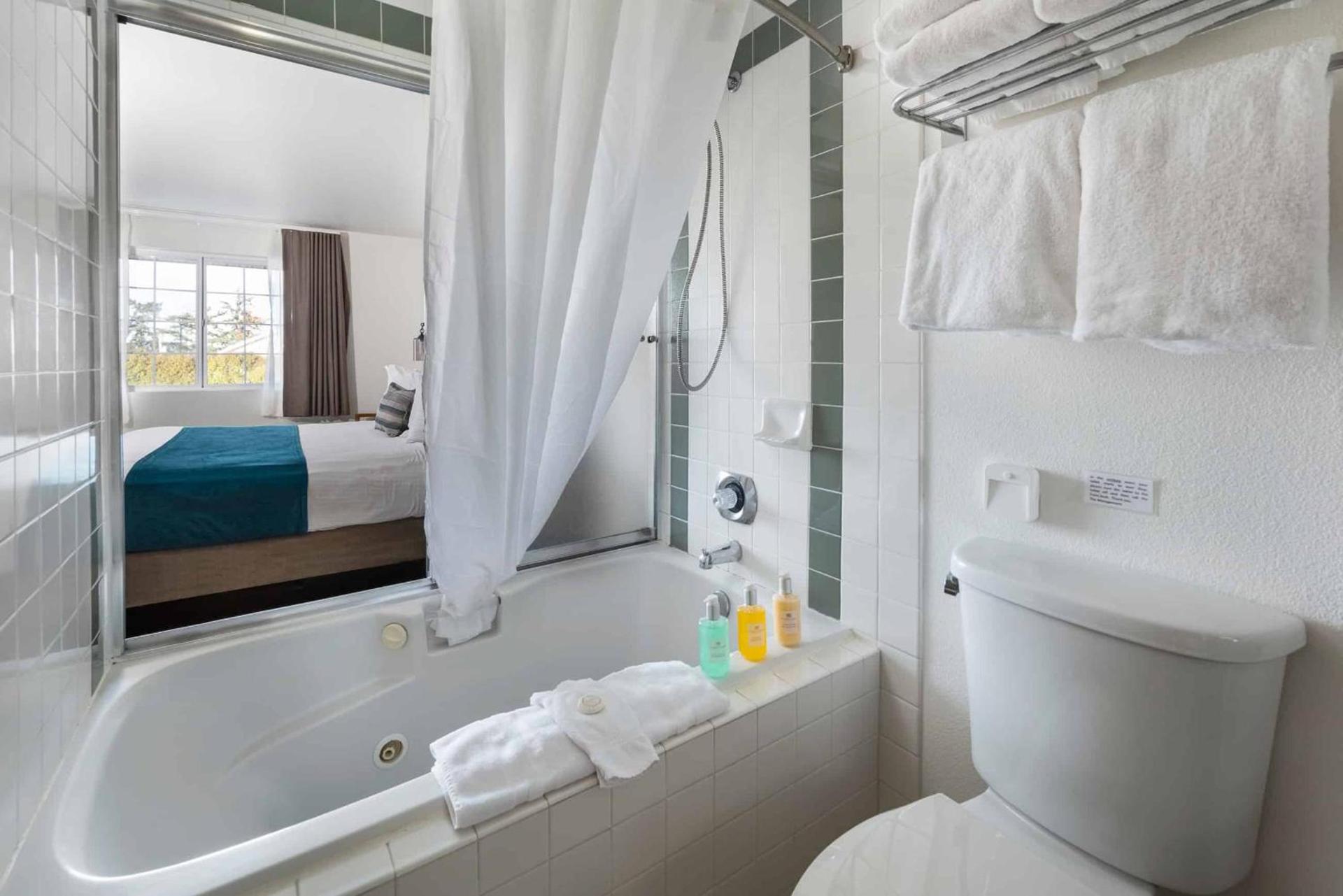 The Marina Inn photo 23