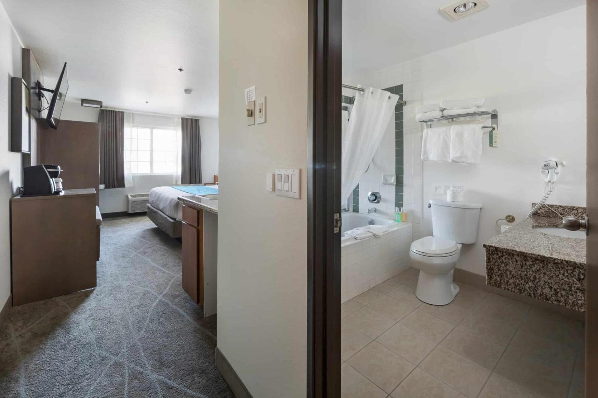 The Marina Inn photo 20