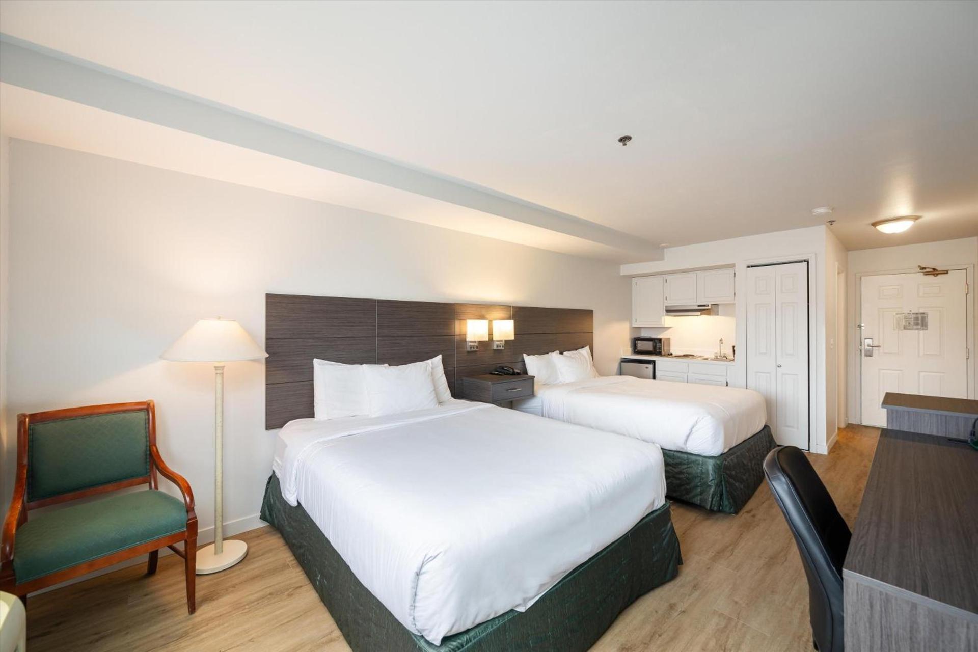 Baymont INN & Suites by Wyndham photo 33