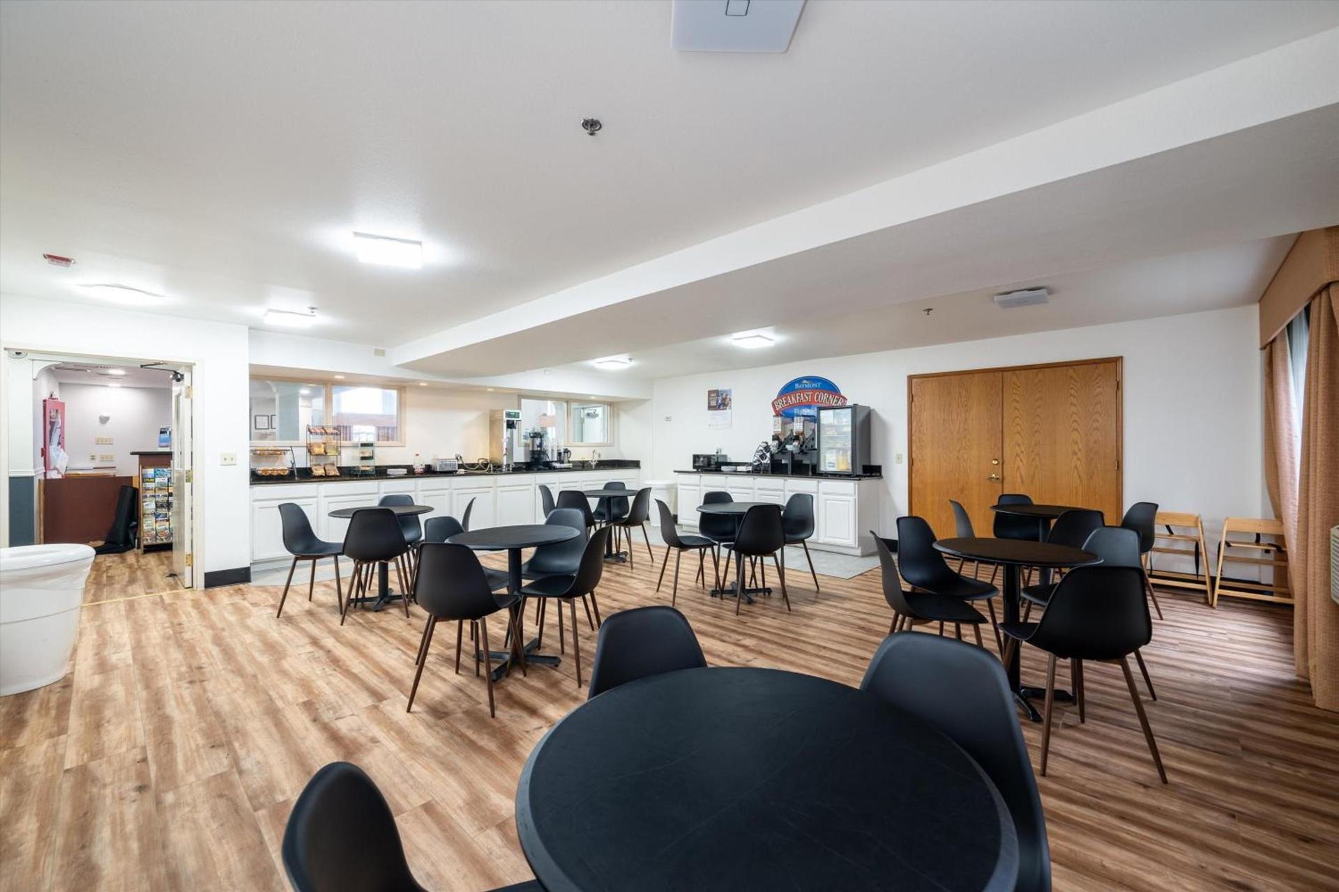 Baymont INN & Suites by Wyndham photo 59