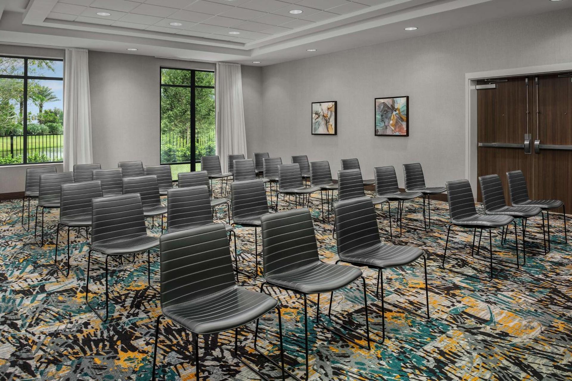 Hampton Inn Orlando Southeast Nona photo 30