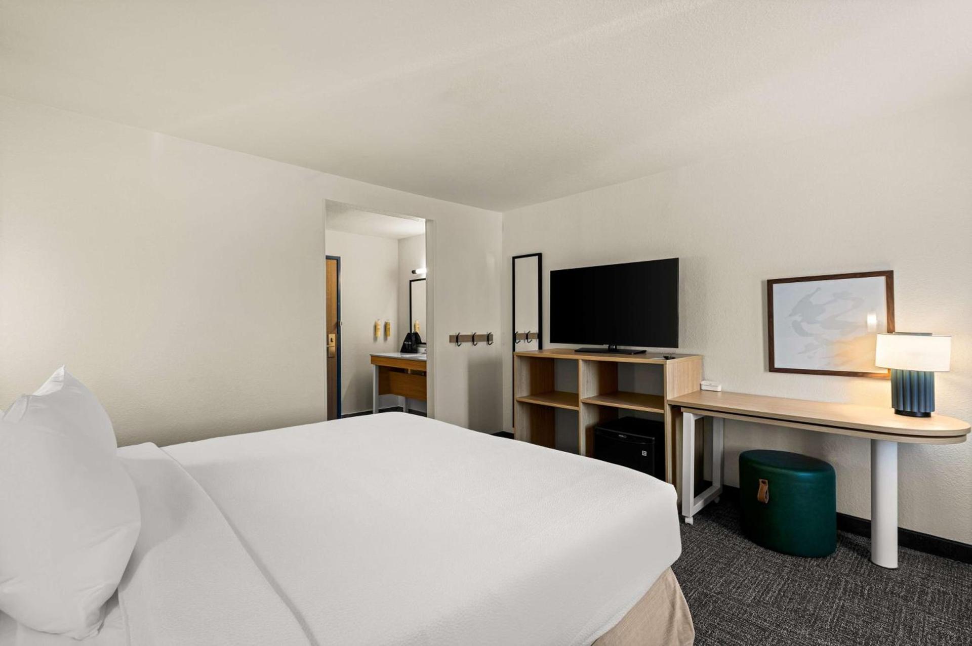 Spark By Hilton Fort Wayne photo 29