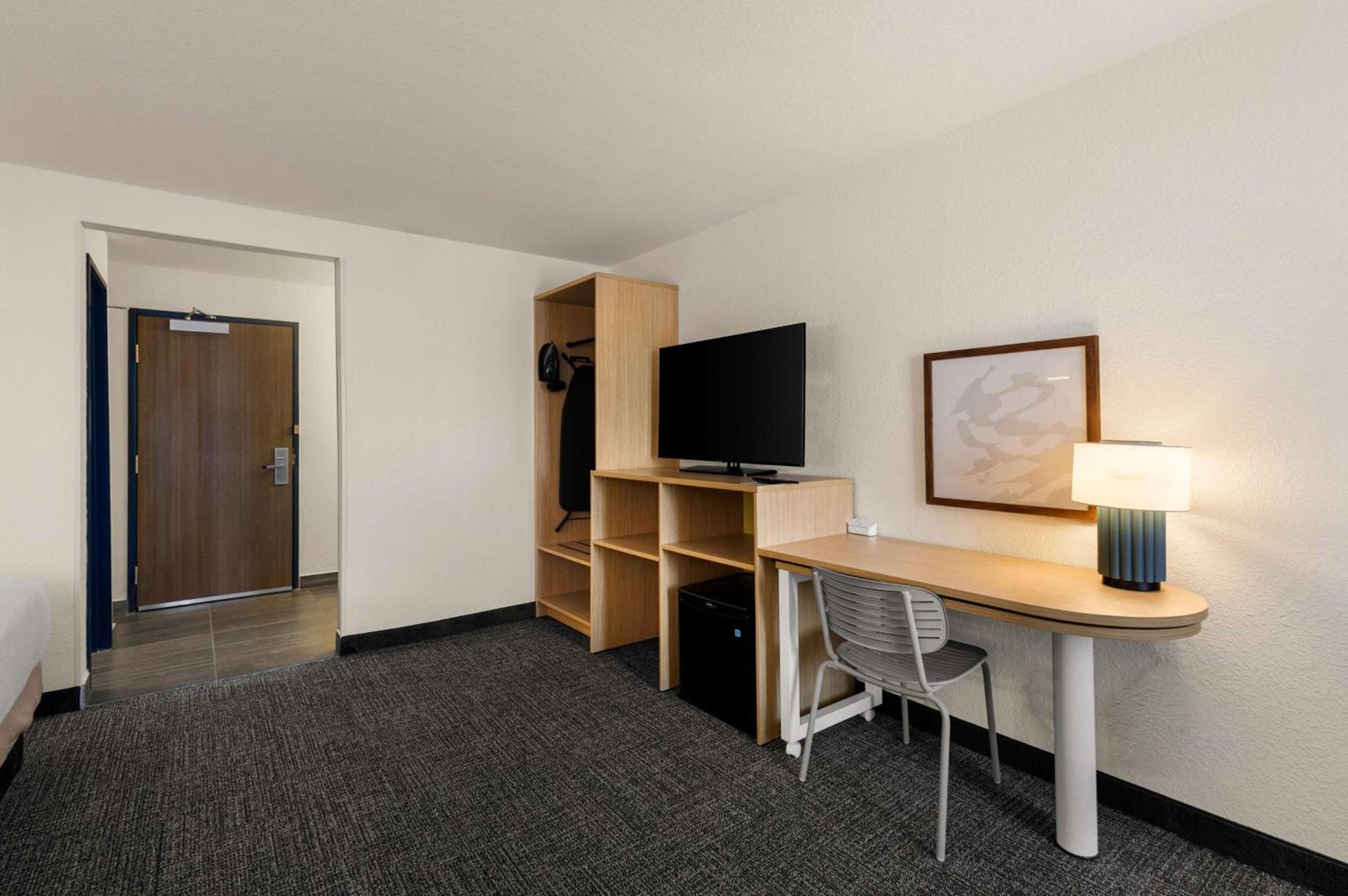 Spark By Hilton Fort Wayne photo 45