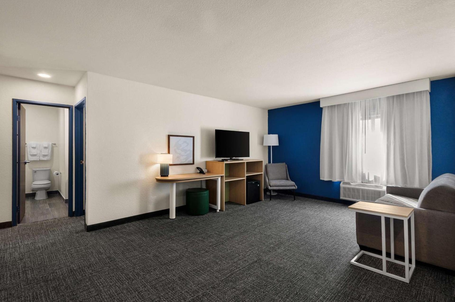 Spark By Hilton Fort Wayne photo 37