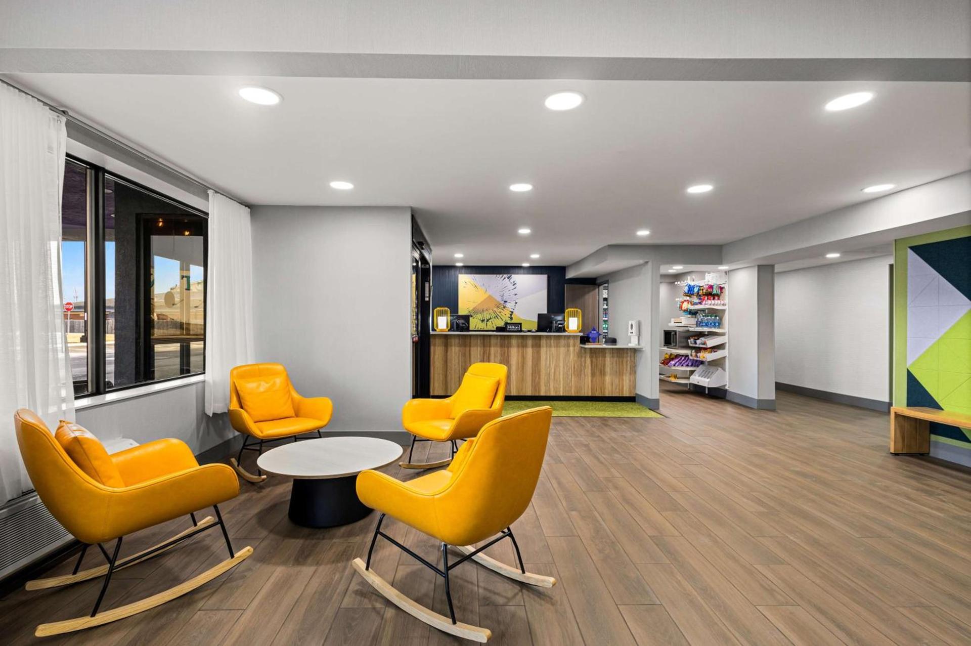 Spark By Hilton Fort Wayne photo 9