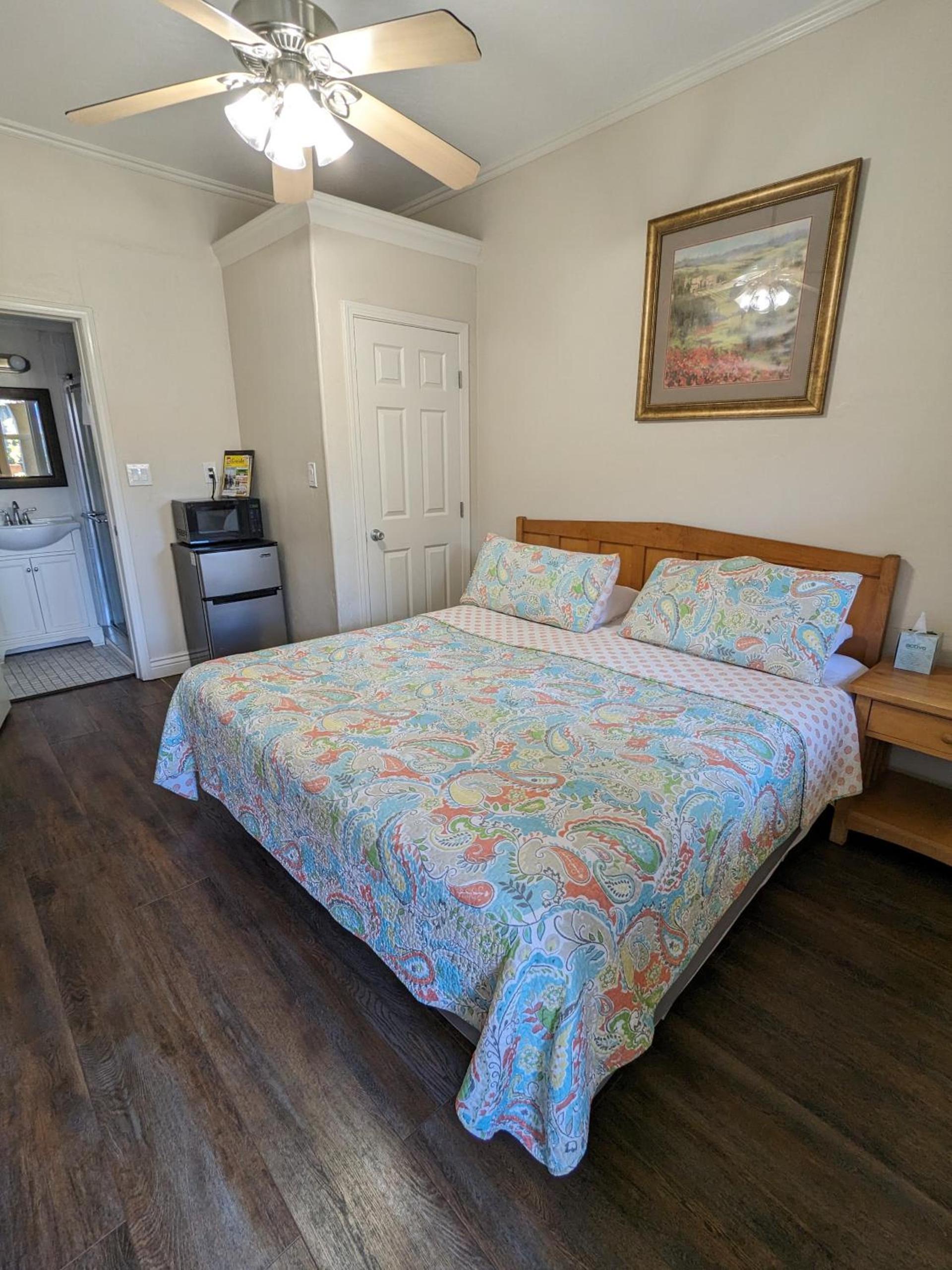 Los Gatos Garden Inn Hotel photo 37