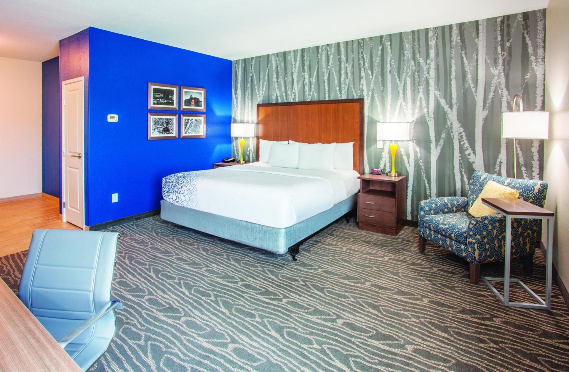 La Quinta by Wyndham Duluth photo 23