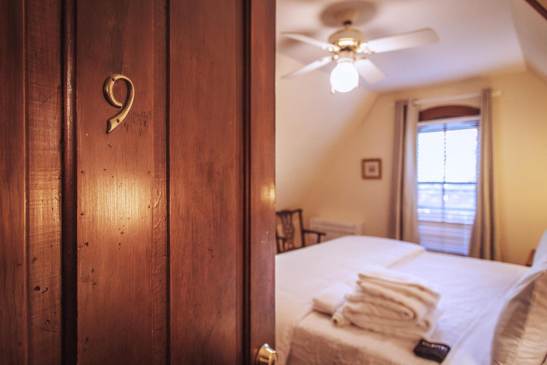 Cedar Crest Inn photo 46