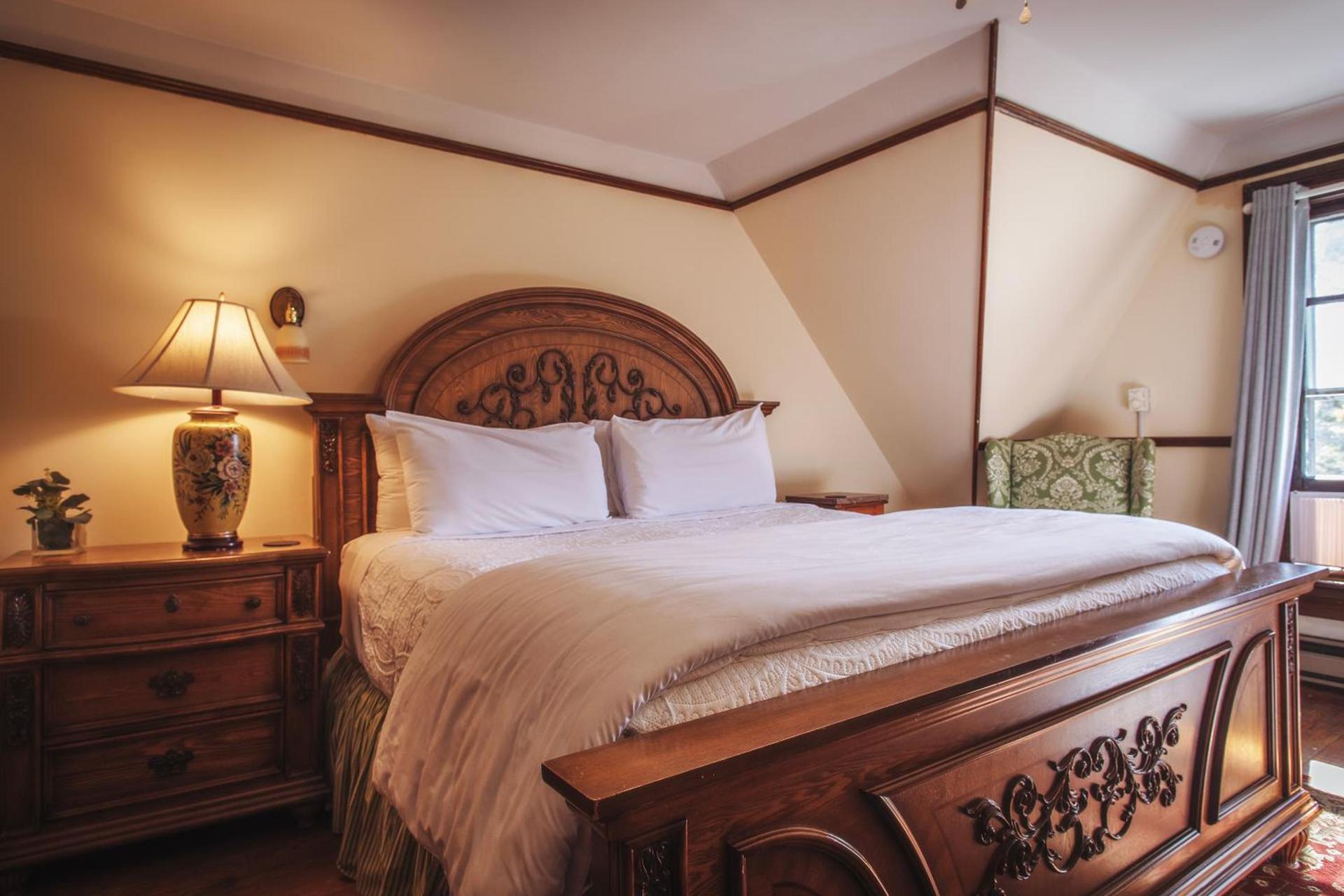 Cedar Crest Inn photo 49