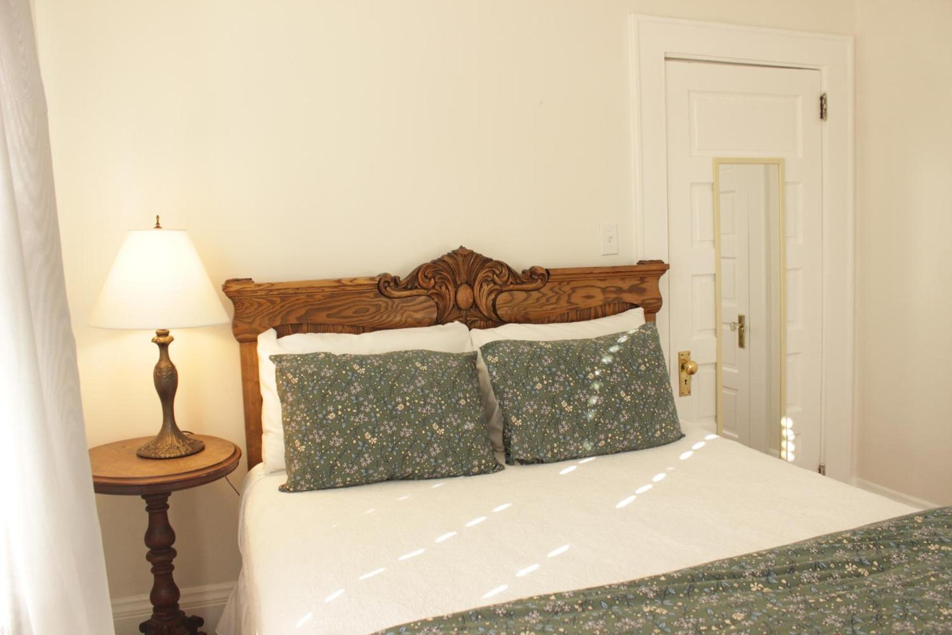 Cedar Crest Inn photo 65