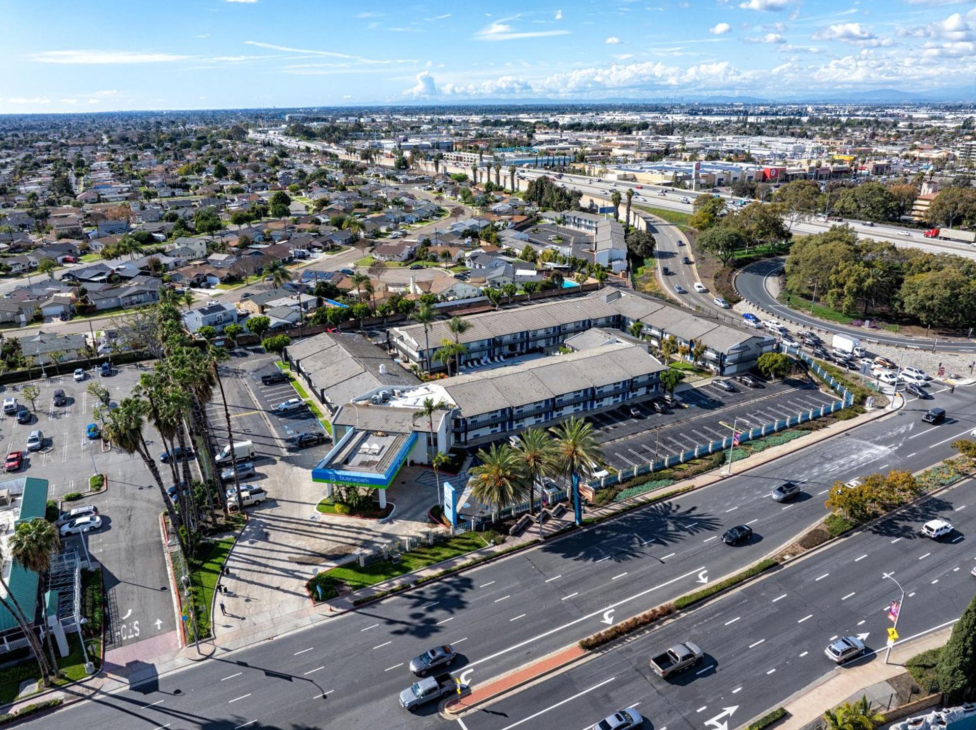 The Buena Park Hotel & Suites photo 11