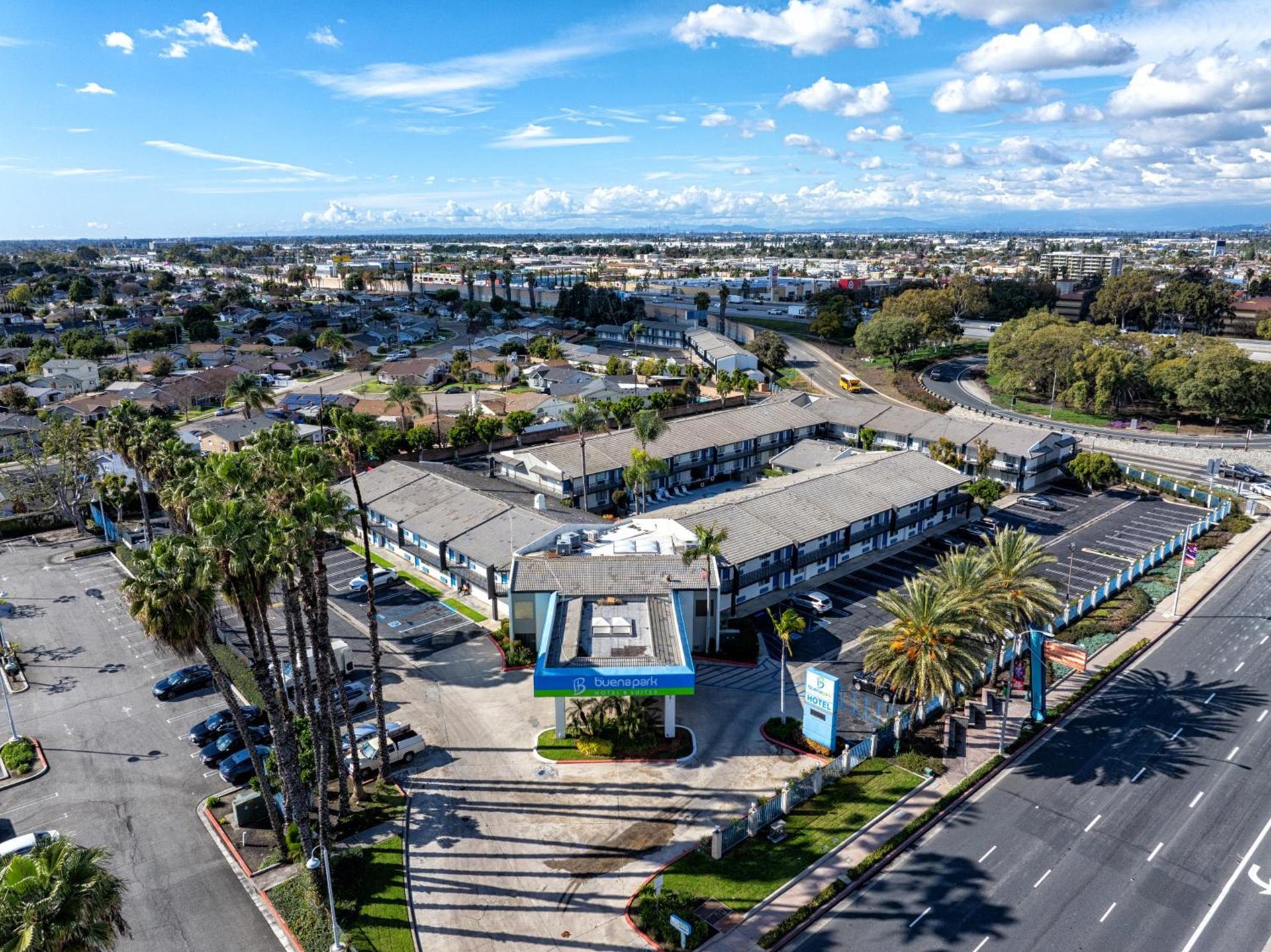 The Buena Park Hotel & Suites photo 12