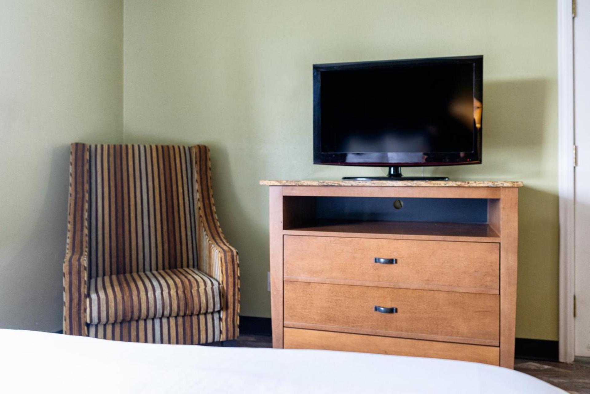 The Buena Park Hotel & Suites photo 23