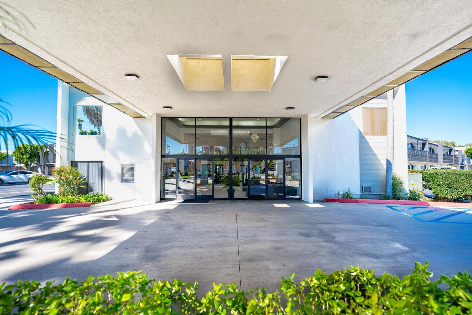 The Buena Park Hotel & Suites photo 27