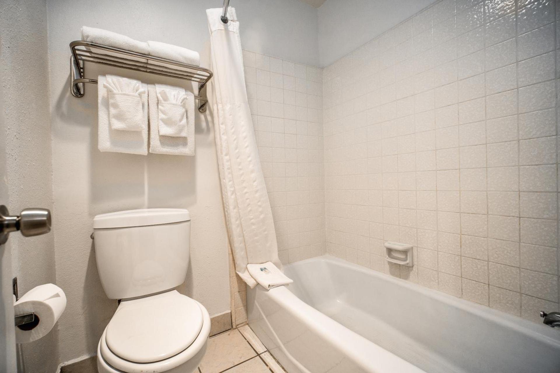 The Buena Park Hotel & Suites photo 50