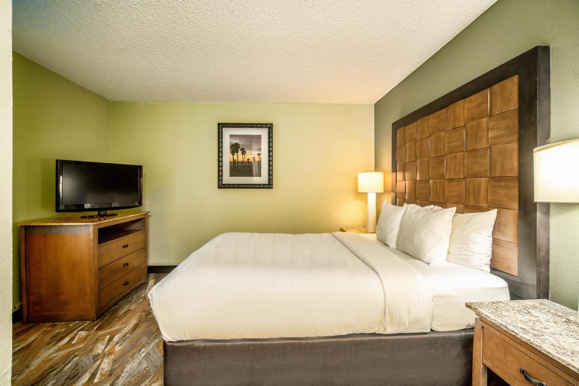 The Buena Park Hotel & Suites photo 60