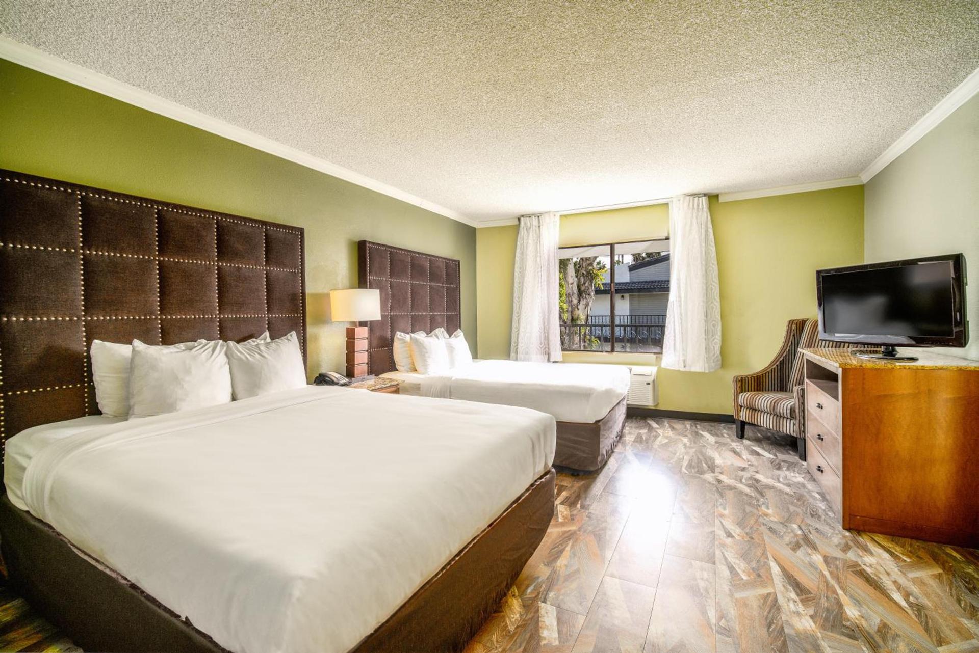 The Buena Park Hotel & Suites photo 73