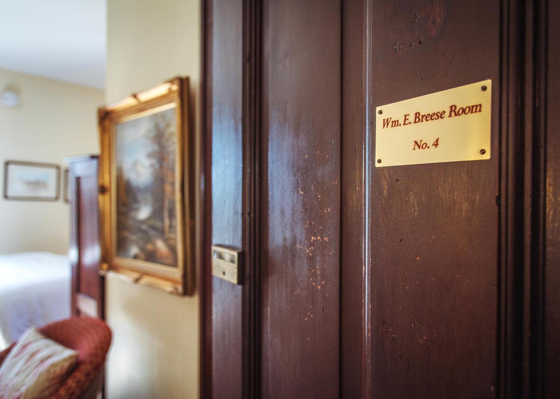 Cedar Crest Inn photo 3