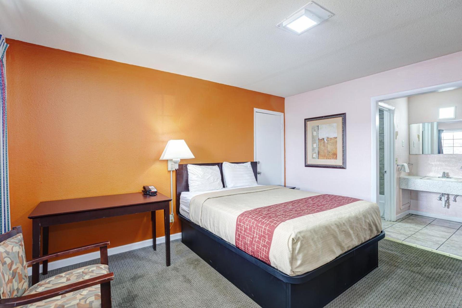 Regency Inn photo 6