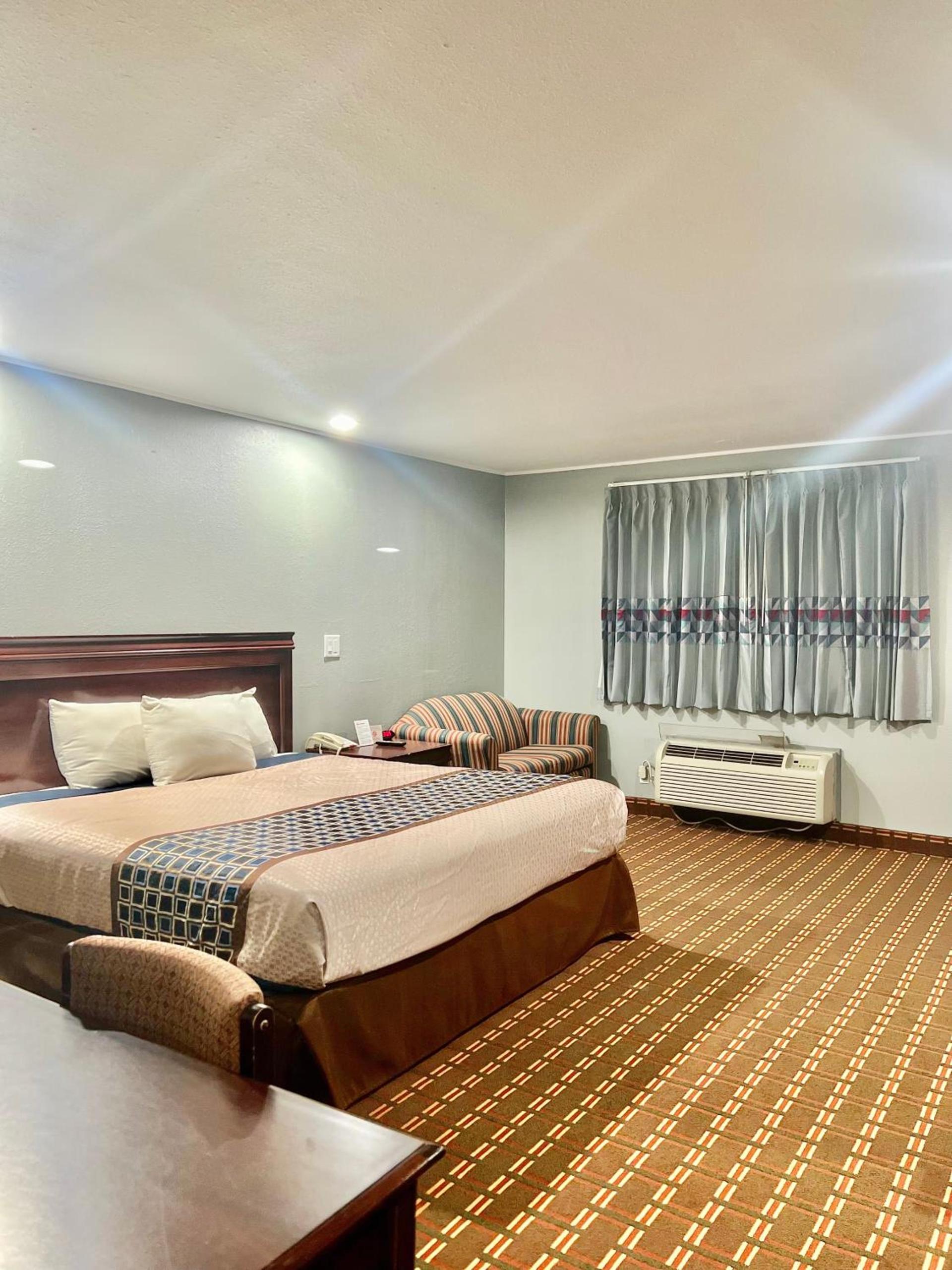 Palace Motel DEQUEEN photo 2