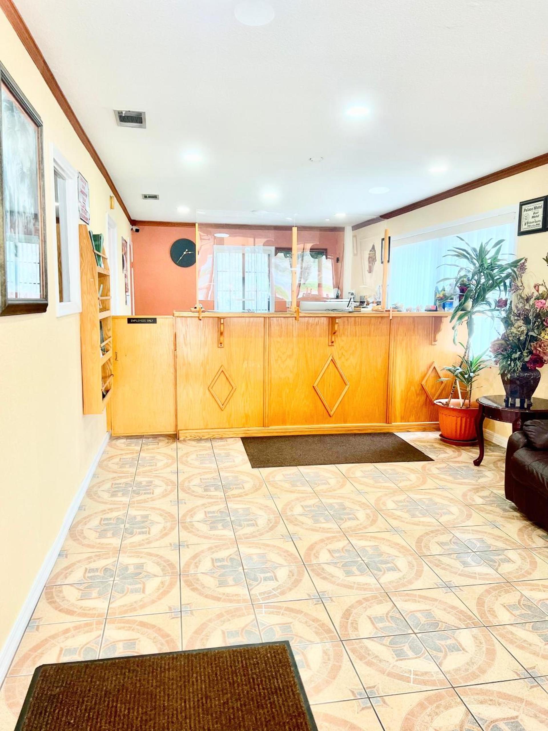 Palace Motel DEQUEEN photo 17