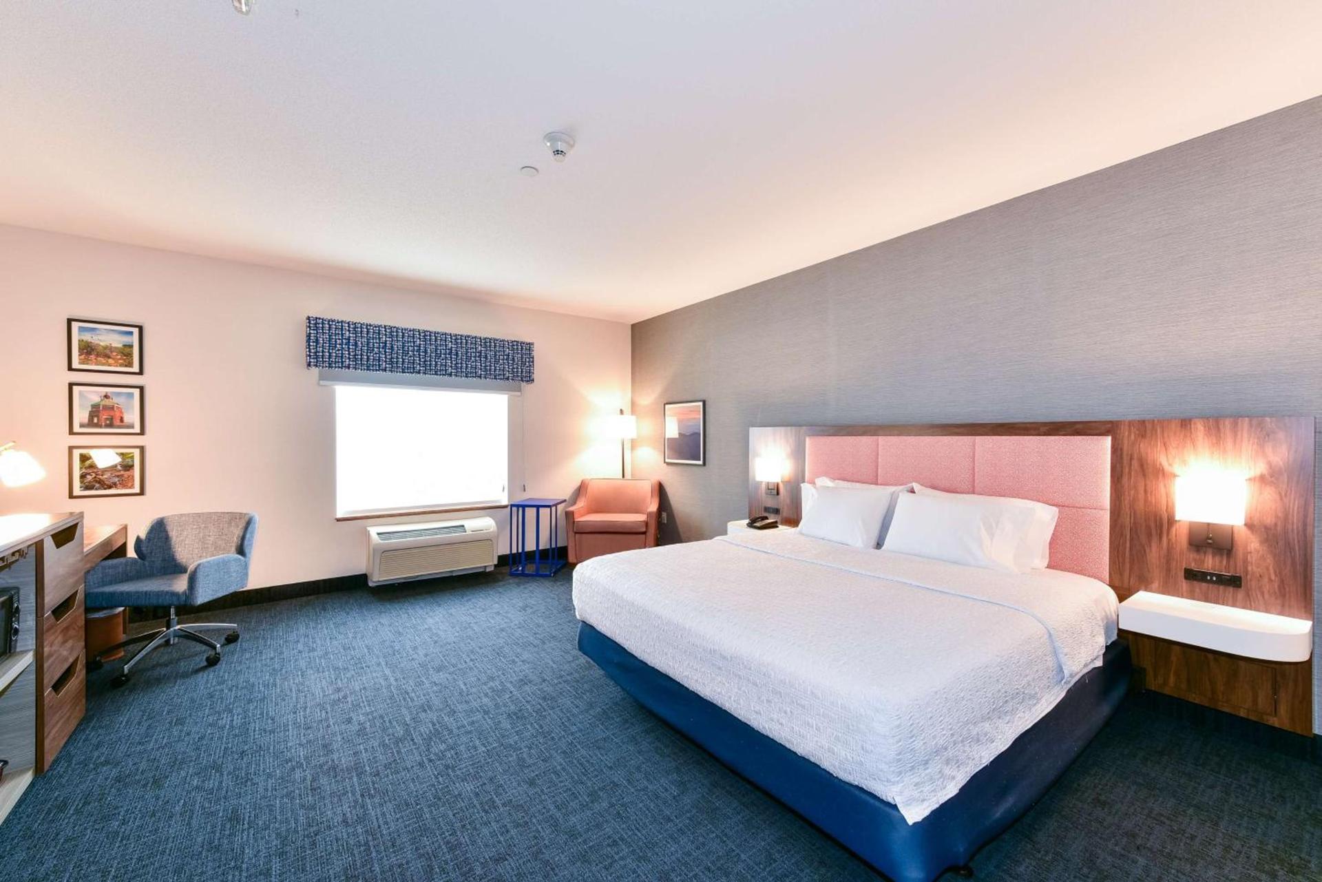 Hampton Inn & Suites Pittsburg photo 15