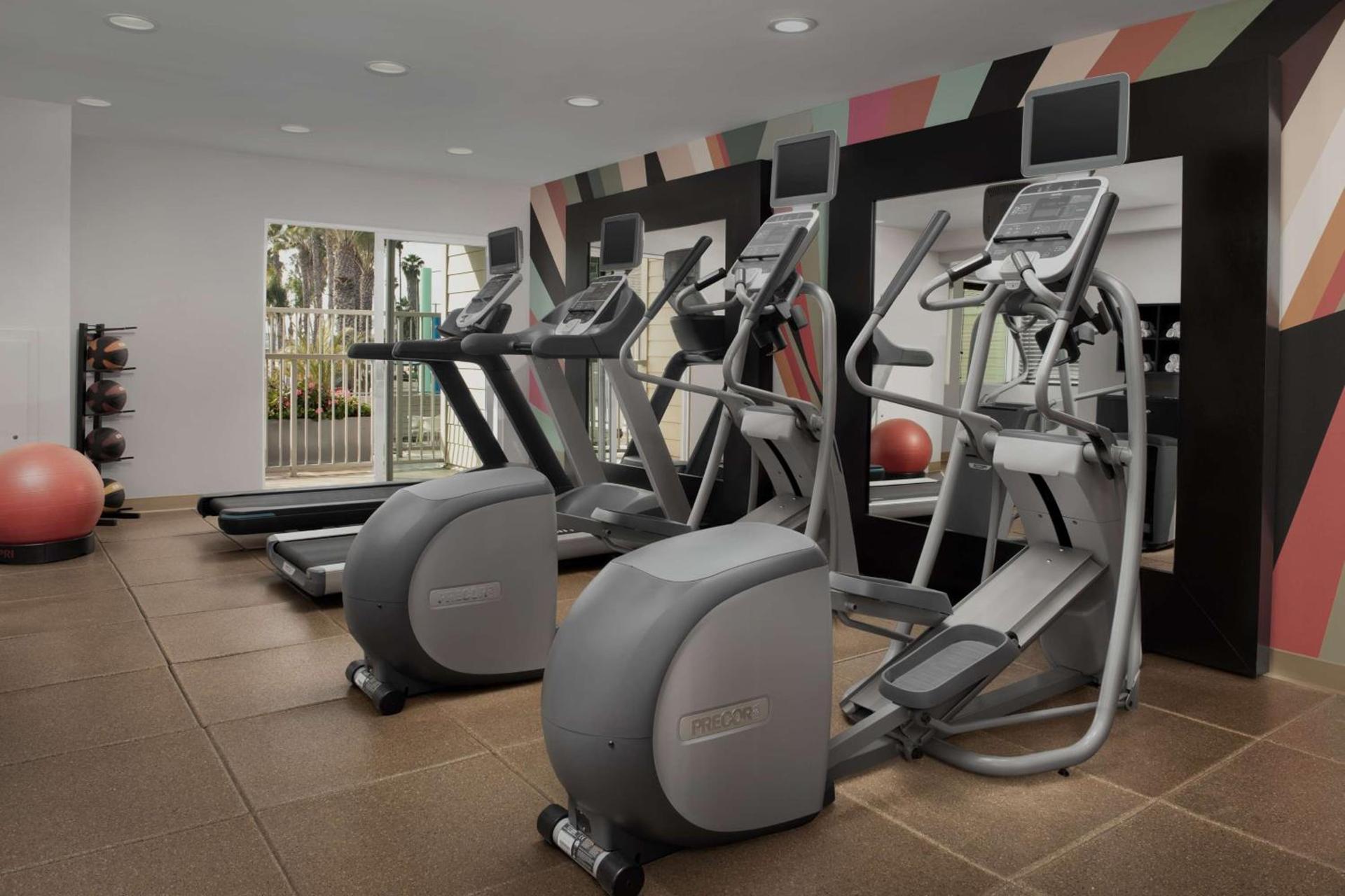 Hilton Garden Inn Los Angeles Marina Del Rey photo 24