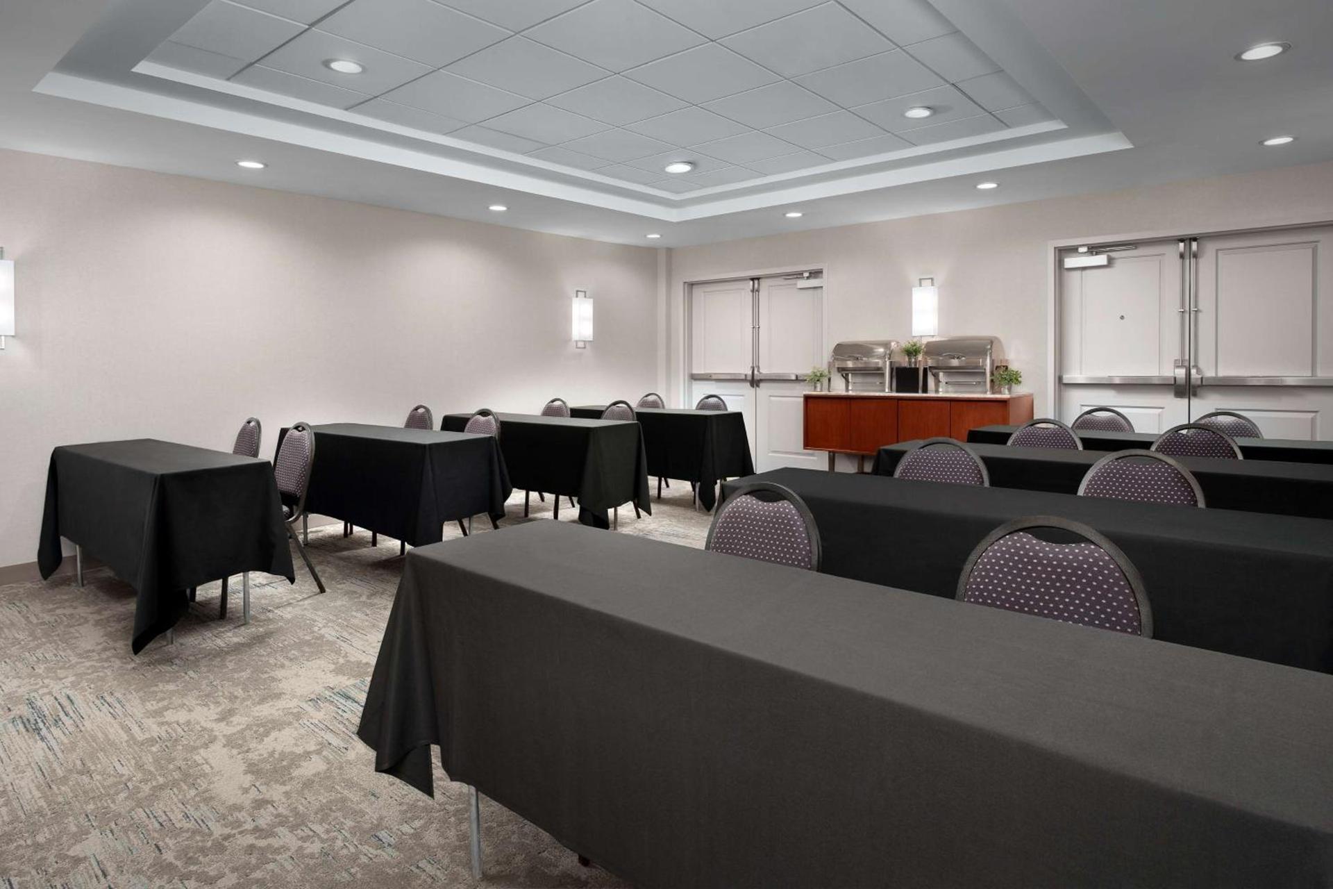 Hilton Garden Inn Los Angeles Marina Del Rey photo 26