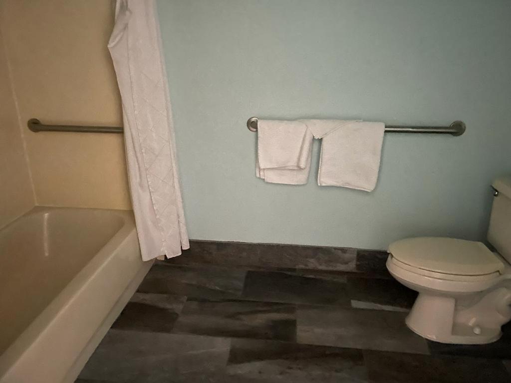 Nola Inn photo 2